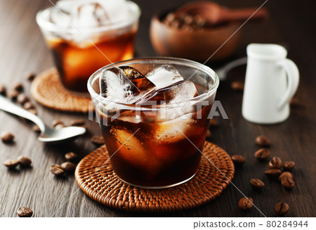 iced coffee 80284944