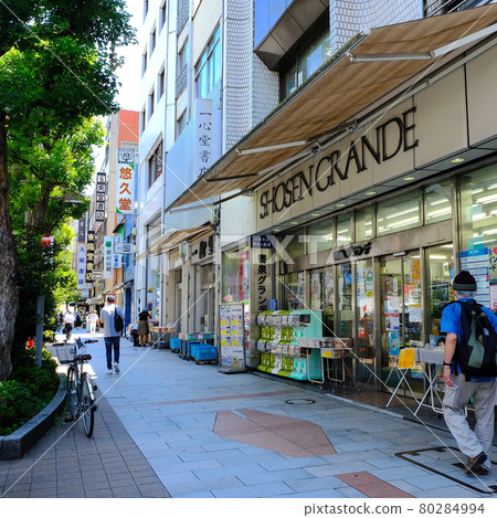 Bookstore area in Kanda Jimbocho 80284994