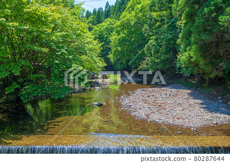 中木川,中木水壩,靠近妙義湖上游,初夏的周邊景色。 中木川,中木水壩,靠近妙義湖上游,初夏的周邊景色。 80287644