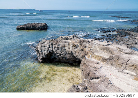 To Vo gate ( The stone gate arch) on Ly Son Island, Quang Ngai Province, Vietnam 80289697
