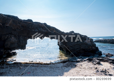 To Vo gate ( The stone gate arch) on Ly Son Island, Quang Ngai Province, Vietnam To Vo gate ( The stone gate arch) on Ly Son Island, Quang Ngai Province, Vietnam 80289699