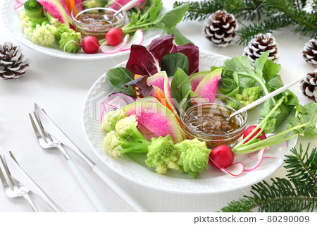 五顏六色的蔬菜沙拉 Bagna cauda Bagna cauda醬 五顏六色的蔬菜沙拉 Bagna cauda Bagna cauda醬 80290009