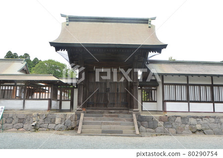 麻生神社的“ Kangyomon”(熊本縣麻生市市市市町市宮地3083-1) 麻生神社的“ Kangyomon”(熊本縣麻生市市市市町市宮地3083-1) 80290754