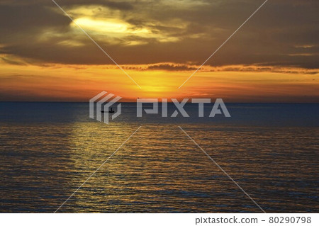 Beautiful sunset beach Beautiful sunset beach 80290798