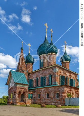 Temple ensemble in Korovniki, Yaroslavl, Russia 80297124