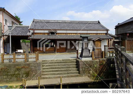 A commercial building with a pier in front [Tadataka Ino Former House] / Katori City, Chiba Prefecture 80297643