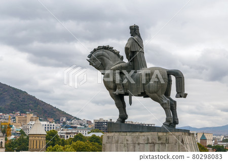 Statue of King Vakhtang Gorgasali, Tbilisi, Georgia 80298083