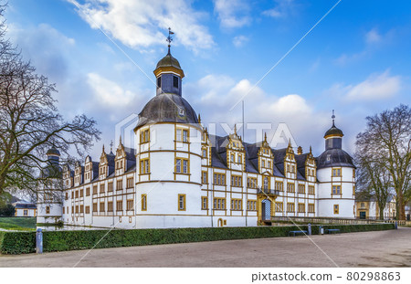 Neuhaus Castle in Paderborn, Germany Neuhaus Castle in Paderborn, Germany 80298863
