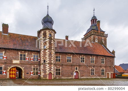 Outer bailey in castle Raesfeld, Germany Outer bailey in castle Raesfeld, Germany 80299004