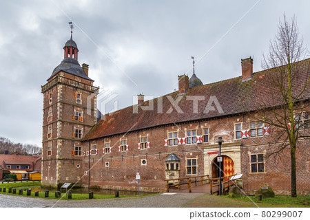 Outer bailey in castle Raesfeld, Germany Outer bailey in castle Raesfeld, Germany 80299007