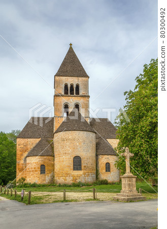 The Romanesque church, Saint-Leon-sur-Vezere, France 80300492