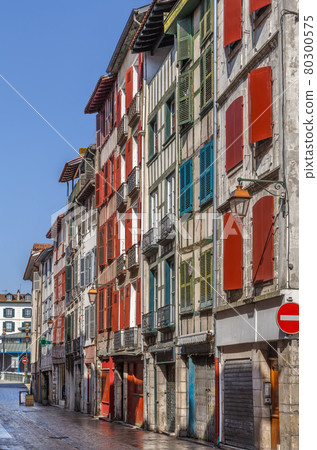 Street in Bayonne, France 80300575