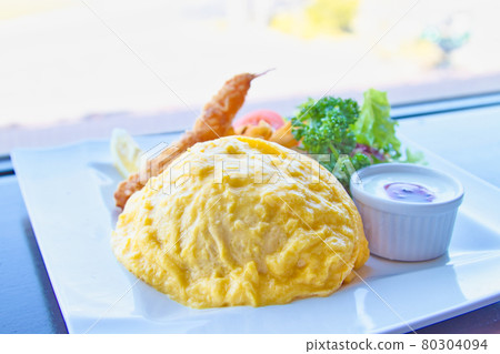Omelette rice  80304094