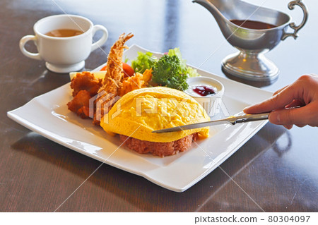 煎蛋飯 煎蛋飯 80304097