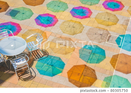 帶A字傘的雨傘露台<滋賀縣草津市> 80305750