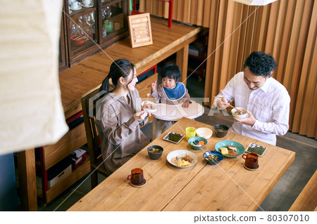 Slow life family image Slow life family image 80307010