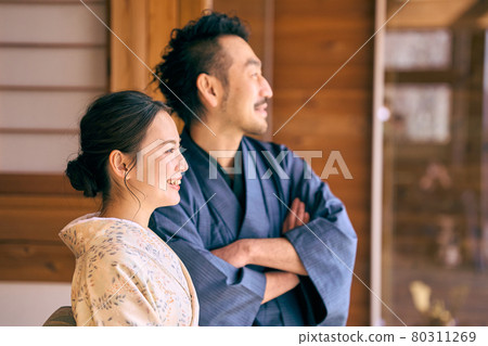 Japanese style women and men 80311269