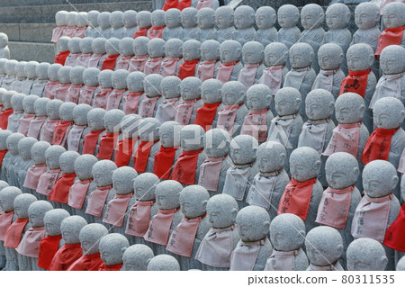 Jizoyama (Kitamukai Jizo in (Shitennoji)) Jizoyama (Kitamukai Jizo in (Shitennoji)) 80311535