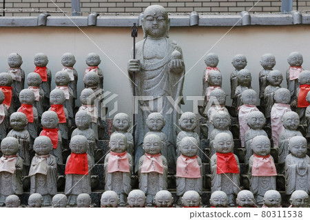 Jizoyama (Kitamukai Jizo in (Shitennoji)) 80311538