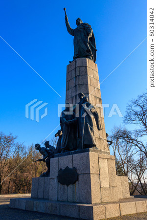 Monument to Bohdan Khmelnytsky in Chyhyryn, Ukraine 80314042