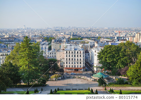 從蒙馬特丘陵看巴黎 從蒙馬特丘陵看巴黎 80315774