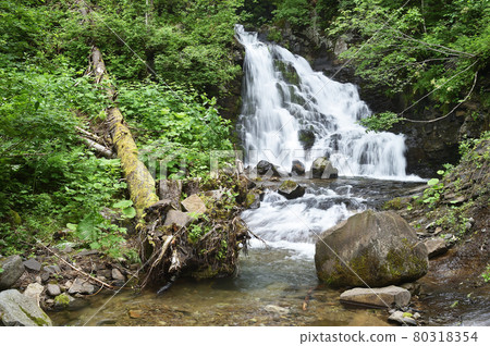 黑岩瀑布（北海道錦壽村） 80318354