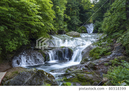 Oku Tateshina Yokotani Gorge Oshidori 7月的隱藏瀑布 80318399