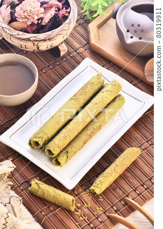 Matcha egg rolls Matcha egg rolls 80319911