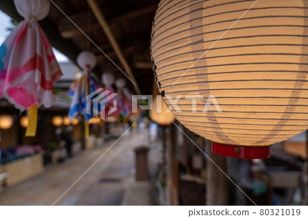 Rainy Ise Jingu Shrine and surrounding scenery 80321019
