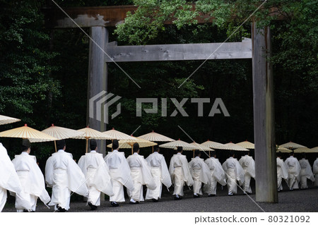 Rainy Ise Jingu Shrine and surrounding scenery 80321092