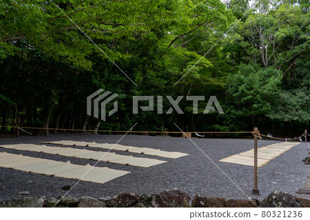 Rainy Ise Jingu Shrine and surrounding scenery 80321236