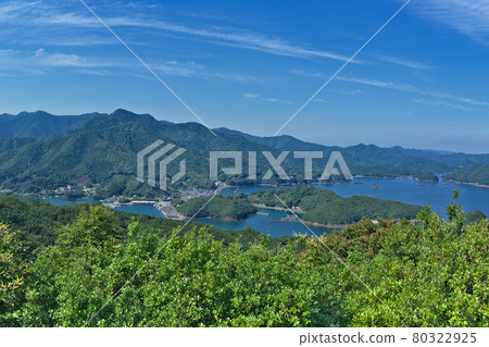[Landscape from Kasaragi Observatory] (High resolution version) Michiyukugama, Minamiise-cho, Watarai-gun, Mie Prefecture 80322925