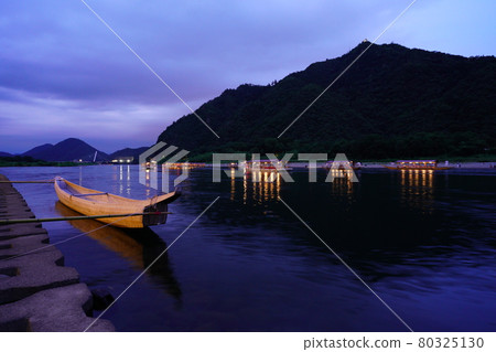 岐阜城和長良川烏海摩天輪 80325130