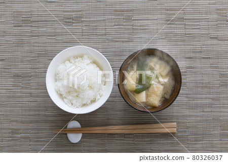 新米飯和味噌湯 80326037