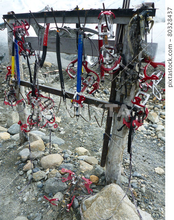 艾森在阿根廷巴塔哥尼亞地區的佩里托莫雷諾冰川徒步冰山 80328437