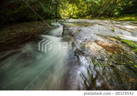 清晨的菊池峽美景 80329542