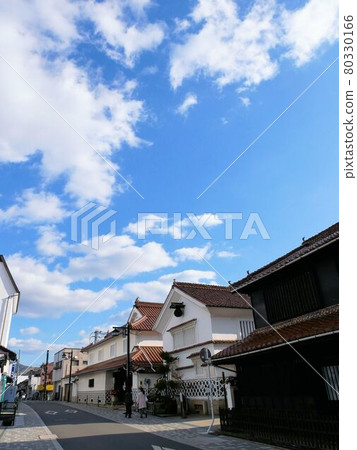 Sake Brewery Street at the end of the year (Saijo Town, Higashi Hiroshima City) Sake Brewery Street at the end of the year (Saijo Town, Higashi Hiroshima City) 80330166