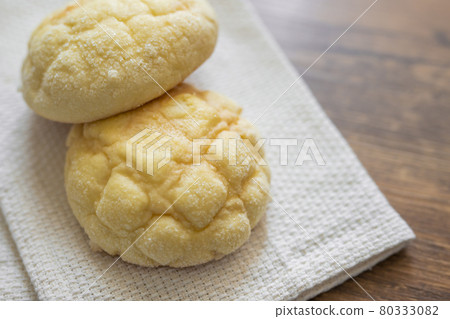 Melon bread image 80333082