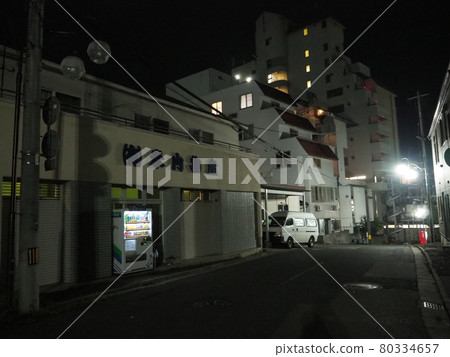 Night connection hot spring 80334657