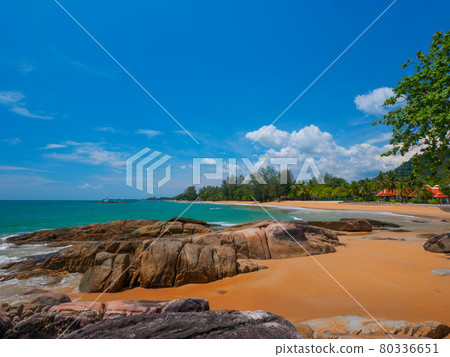 安靜的熱帶海灘和度假村（泰王國攀牙府考拉克） 80336651