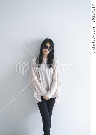 休閒時尚女性 休閒時尚女性 80337117
