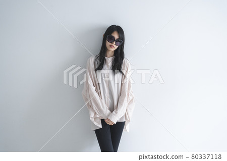 休閒時尚女性 休閒時尚女性 80337118