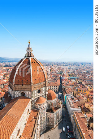 Florence Duomo Cupola and Old Town Townscape Vertical Composition Florence Duomo Cupola and Old Town Townscape Vertical Composition 80338165