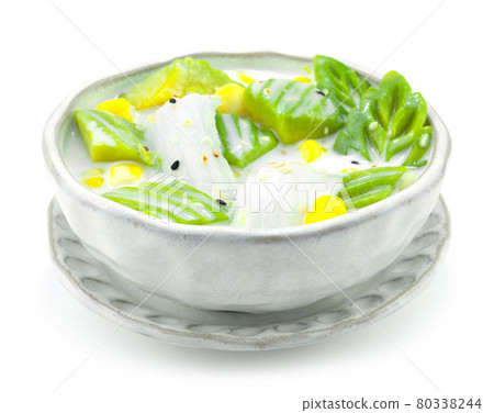 Avocado with Coconut Milk served with Corn Avocado with Coconut Milk served with Corn 80338244