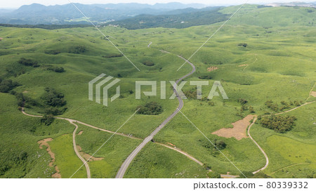 山口縣秋吉台岩溶 山口縣秋吉台岩溶 80339332