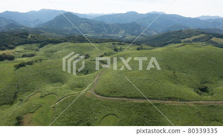 山口縣秋吉台岩溶 80339335