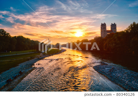 Isar river, park and St Maximilian church from Reichenbach Bridge. Munchen, Bavaria, Germany. 80340126