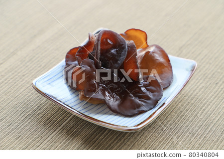 活潑的石斑魚 80340804