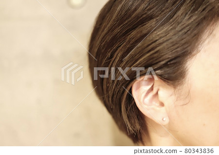 Adult gray hair dyeing highlight greige 80343836