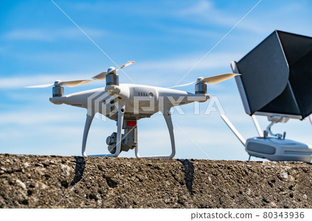 無人機機身及控制器 無人機機身及控制器 80343936